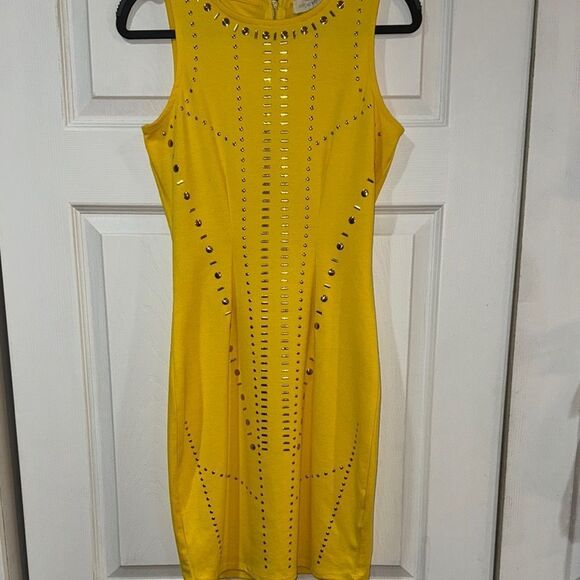 Nicki  minaj Yellow Studded Sleeveless stretch Dress - Picture 1 of 4